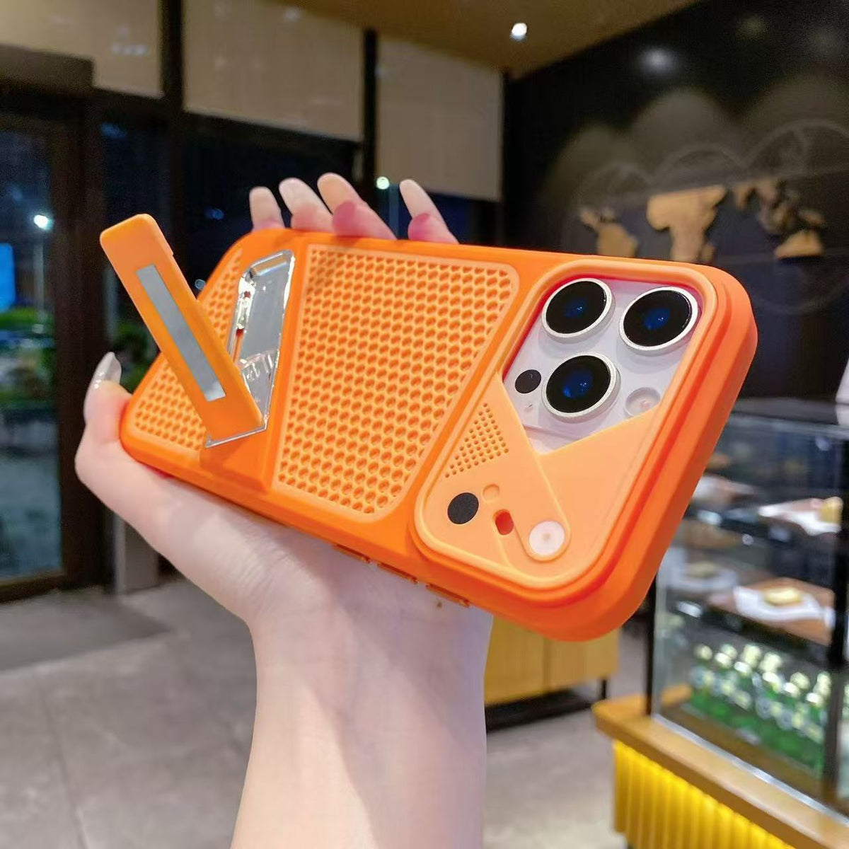New Summer Hot Item Heat Dissipation case Invisible Bracket 2-in-1 Case