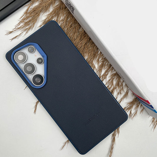 Vegan Leather MagSafe Dotted Case