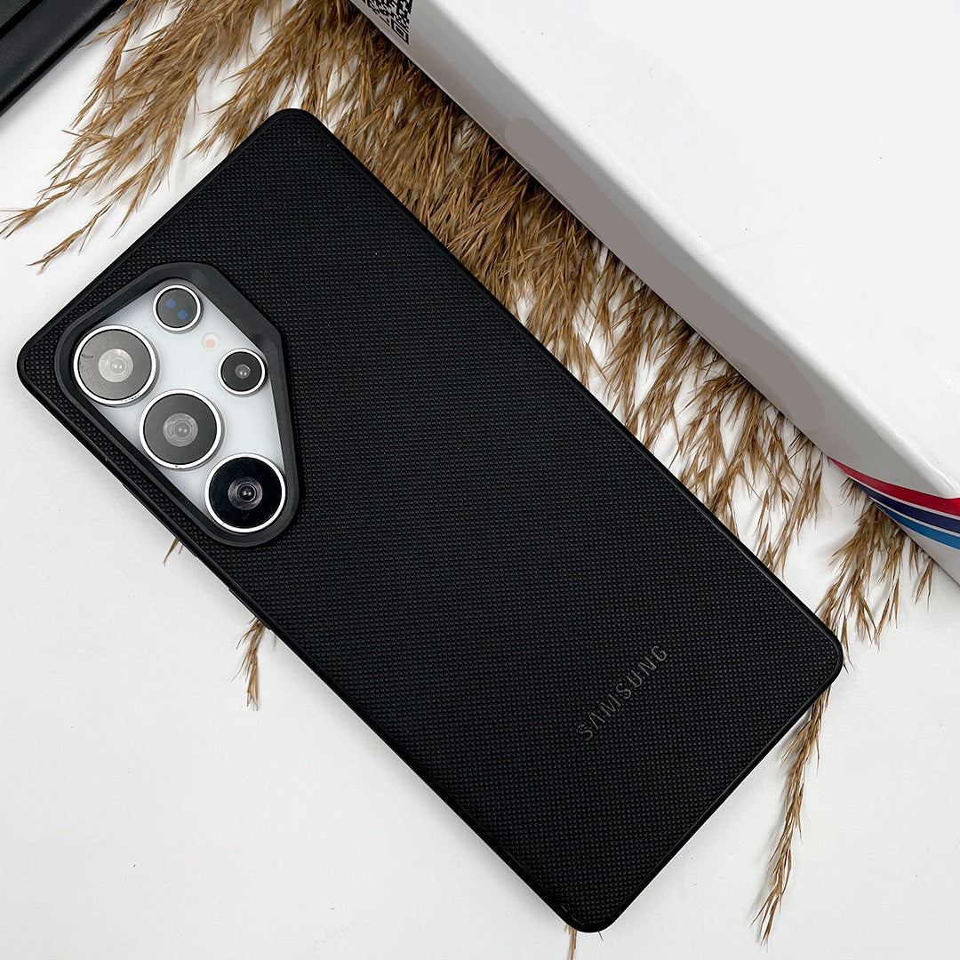 Vegan Leather MagSafe Dotted Case