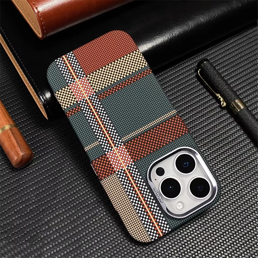 Ultra Thin Carbon Fibre Pattern Metal Lens Hard Case